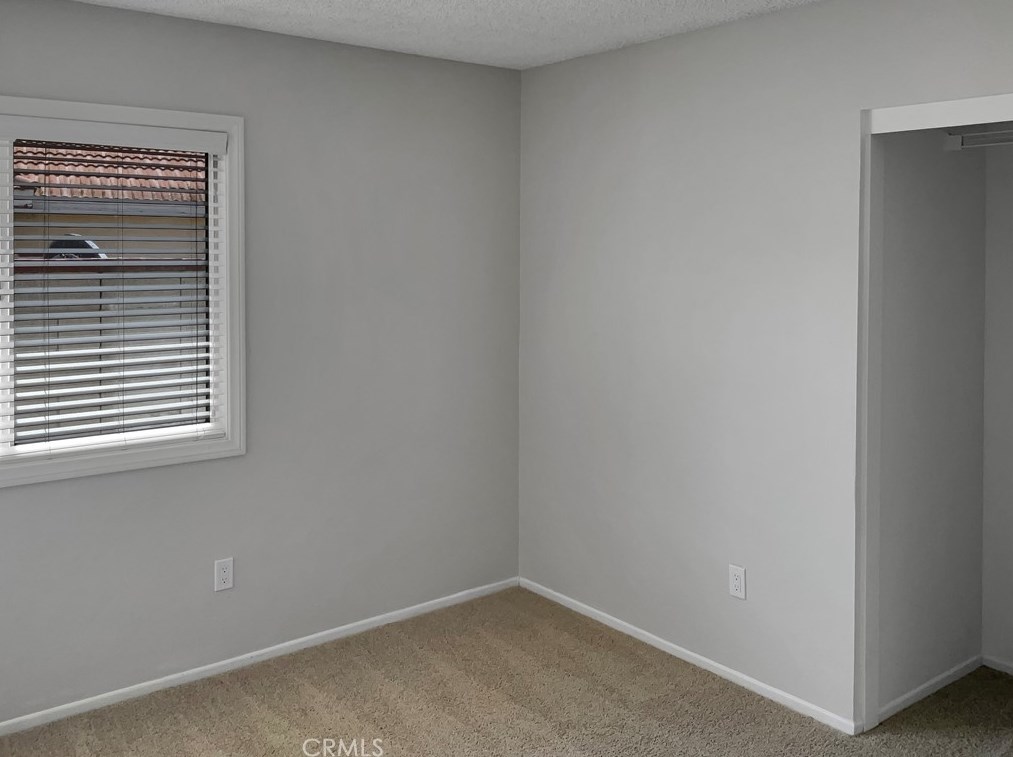 10057 Zinfandel Ln, Riverside CA  92509-2516 exterior