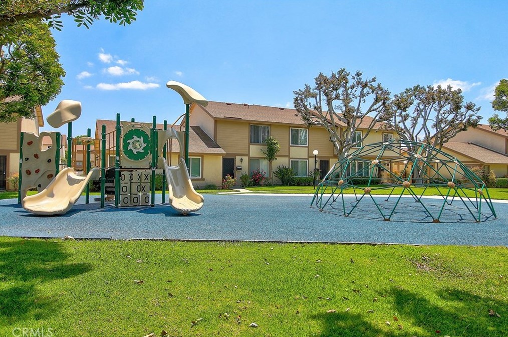 3001 Bradford Pl, Santa Ana CA  92707-4035 exterior