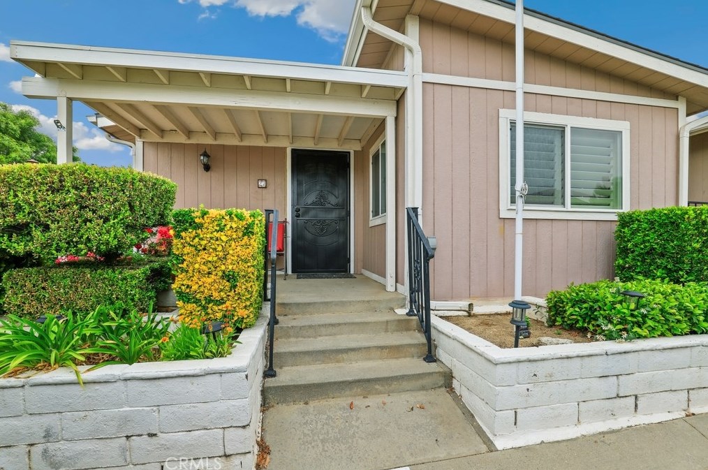 3800 W Wilson St #27, Banning, CA 92220