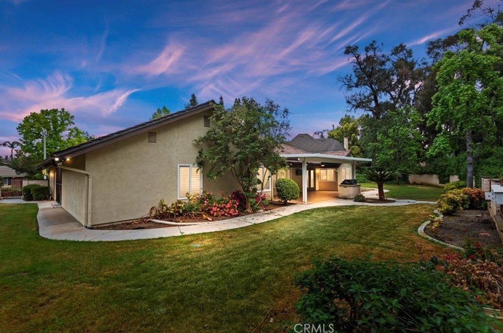 1382 Rimroad, Riverside, CA 92506-5558