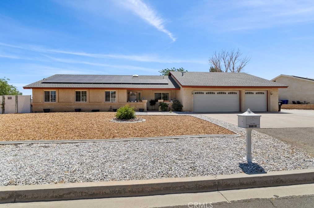 12381 Clearview Dr, Victorville, CA 92392-9402