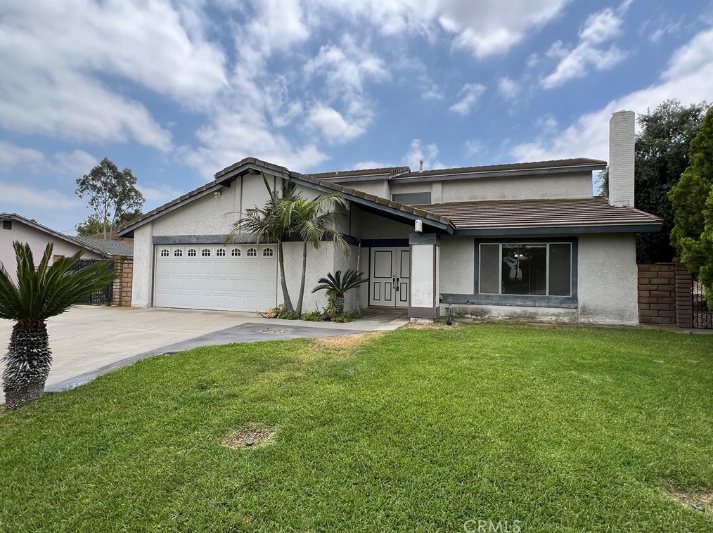 2180 Whitestone Dr, Riverside, CA 92506-4628