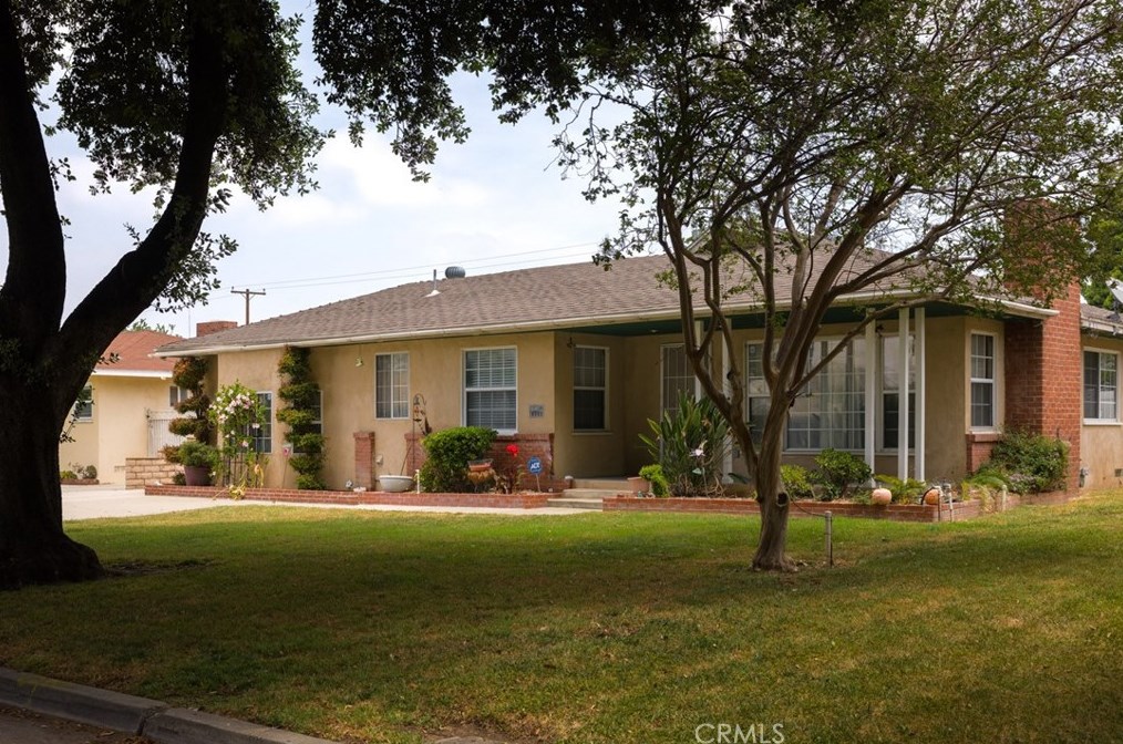 4085 Sequoia St, Riverside, CA 92503-3638