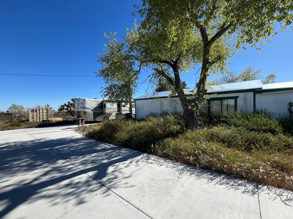 11537 Johnson Rd, Phelan, CA