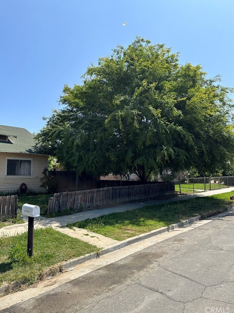 3017 Date St, Riverside, CA 92507-5526