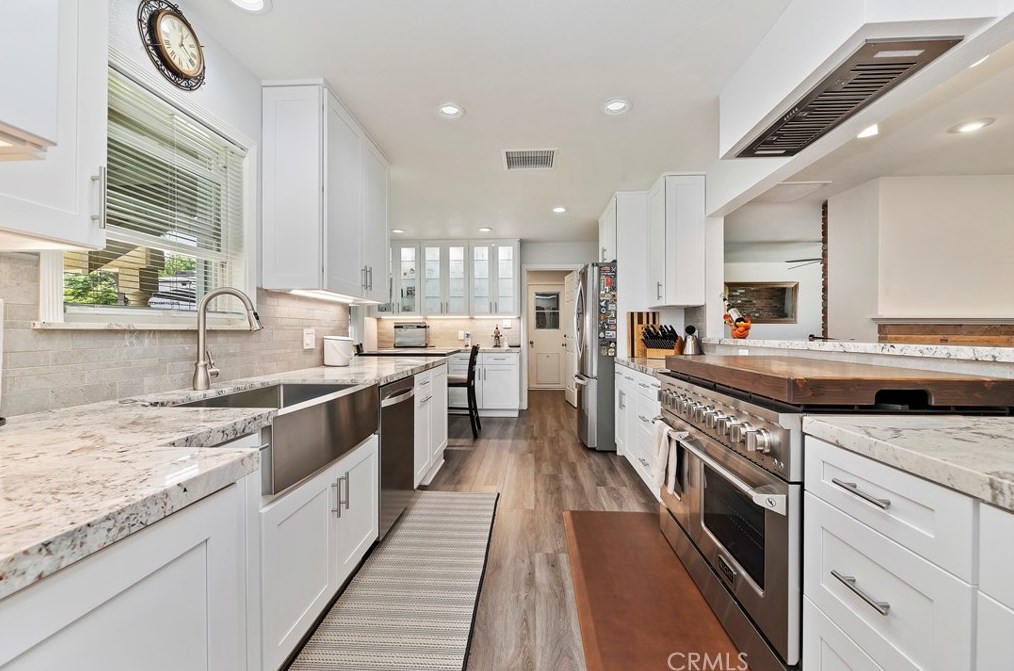 5445 Pinehurst Dr, Riverside CA  92504-1339 exterior