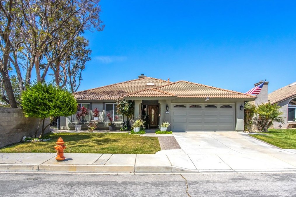 7960 Valencia Ct, Highland, CA 92346-5762