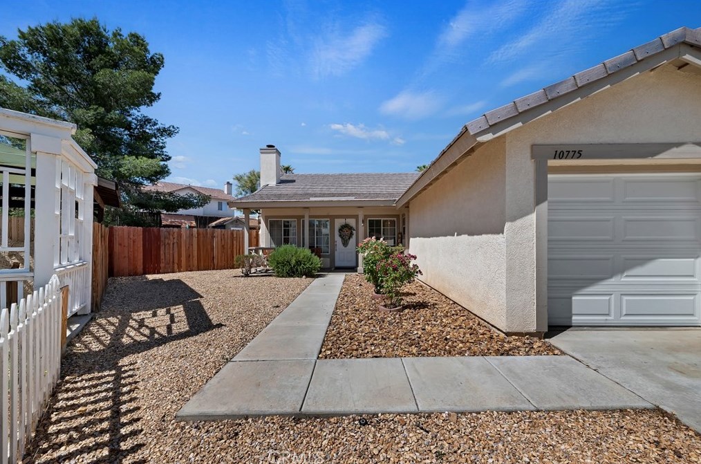 10775 Rose Ct, El Mirage, CA 92301-4845