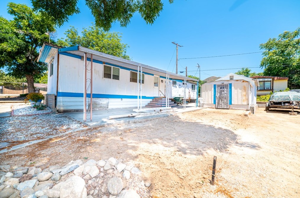 21251 Olive St, Lake Elsinore, CA 92530-4667