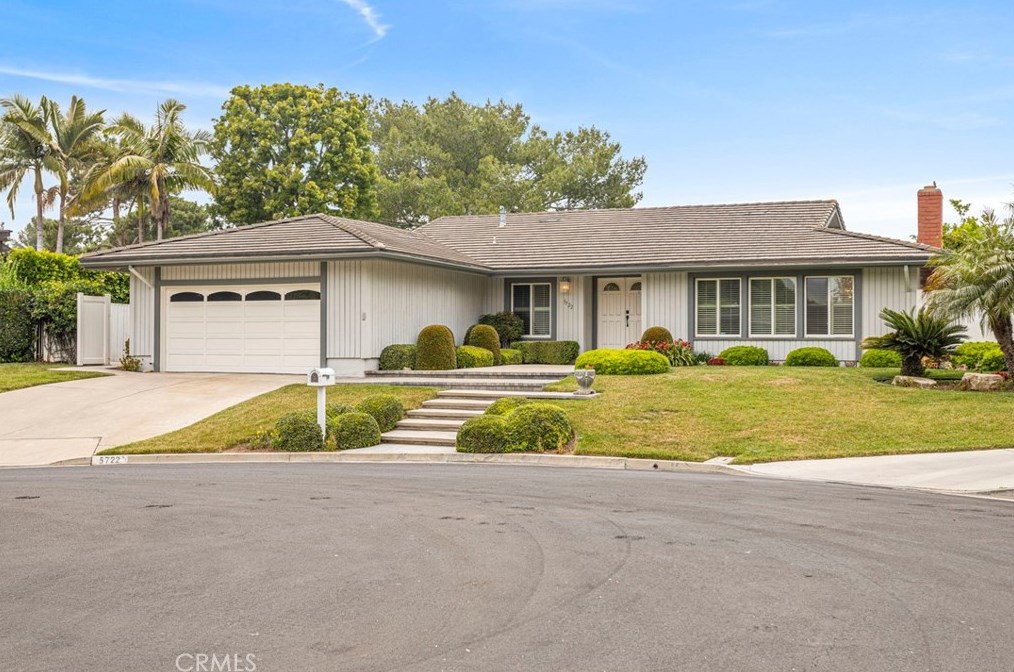 5722 Club View Dr, Yorba Linda, CA 92886-5518