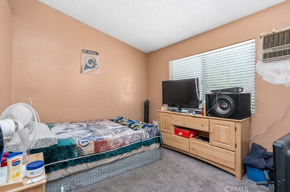 12472 Bridgewood Ln, Victorville CA  92395-8847 exterior