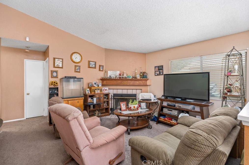 12472 Bridgewood Ln, Victorville CA  92395-8847 exterior