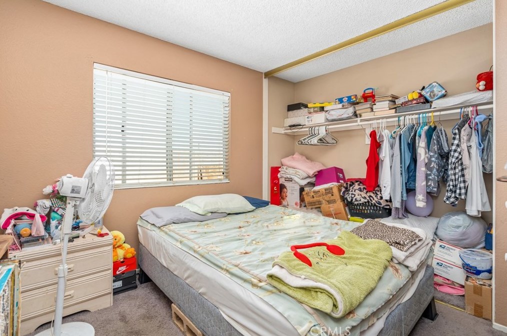 12472 Bridgewood Ln, Victorville CA  92395-8847 exterior