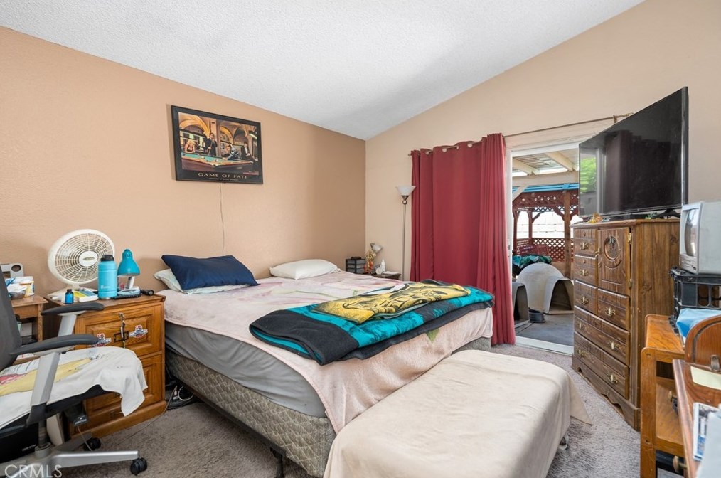 12472 Bridgewood Ln, Victorville CA  92395-8847 exterior