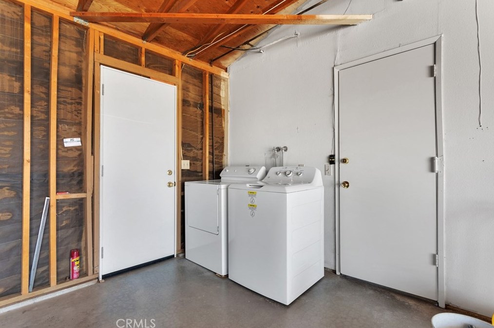 12950 El Rio Rd, Victorville CA  92392-9629 exterior