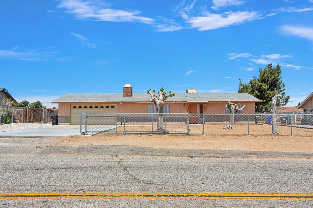 12950 El Rio Rd, Victorville, CA 92392-8675