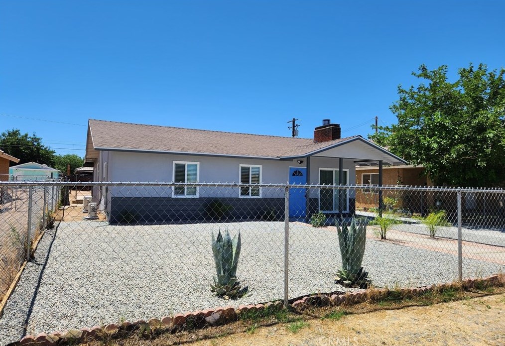 16439 Cajon St, Hesperia, CA 92345-3204