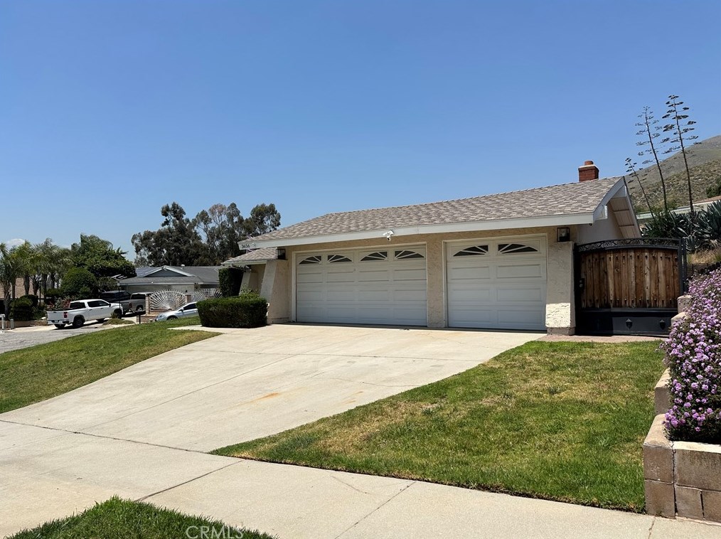 3656 28th St, Highland, CA 92346