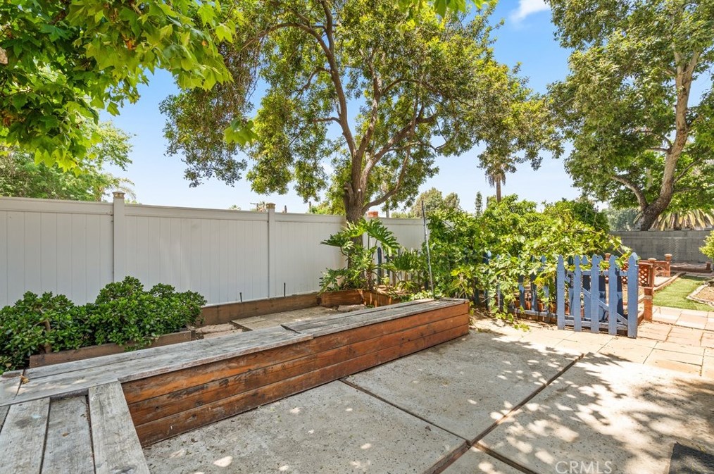 10 Ford St, Redlands CA  92374-6328 exterior