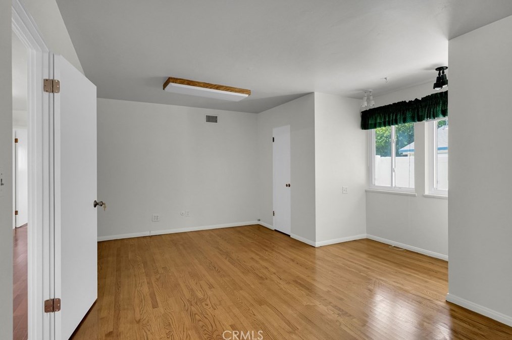 5035 Carlingford Ave, Riverside CA  92504-1311 exterior
