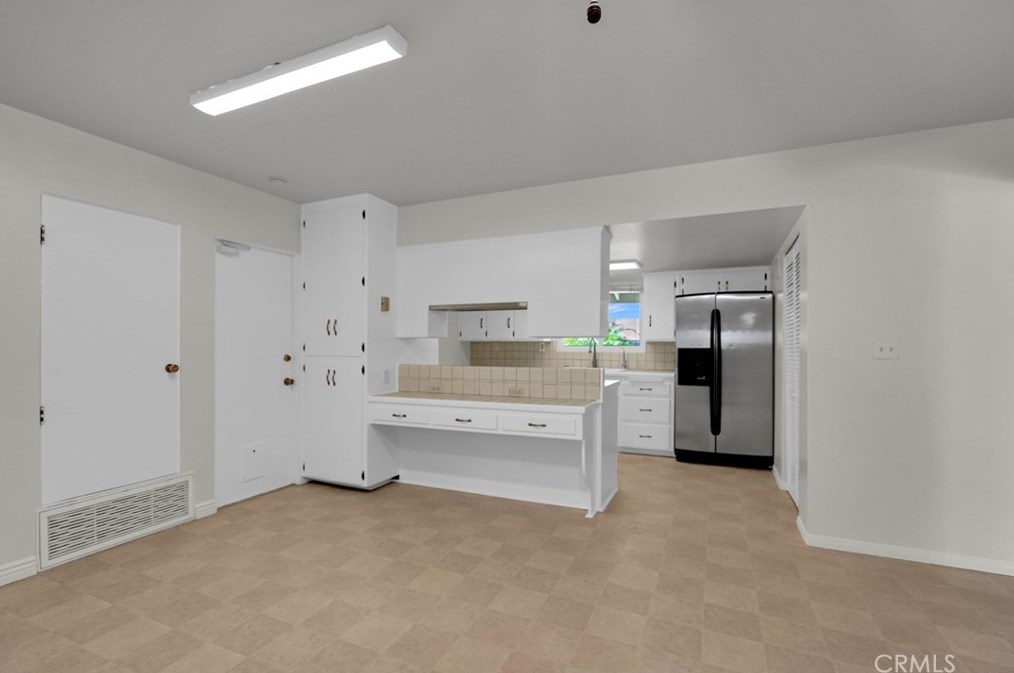5035 Carlingford Ave, Riverside CA  92504-1311 exterior