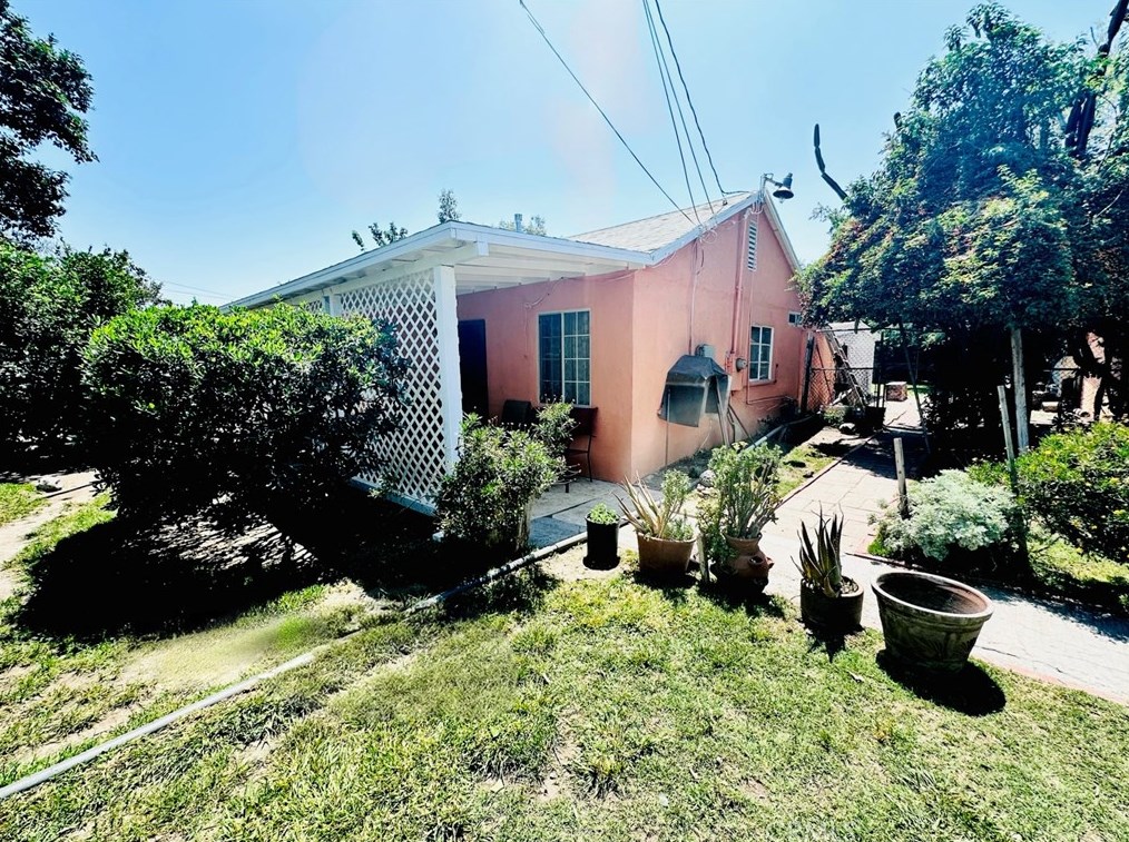 3102 Otto St, San Bernardino, CA 92407