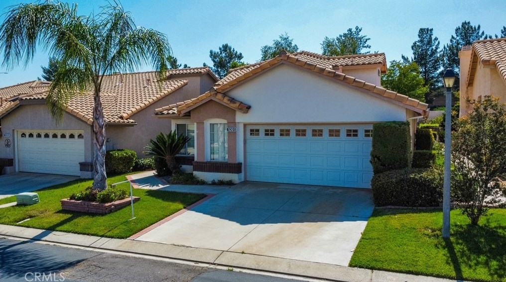 1091 Cypress Point Dr, Banning, CA 92220-5406