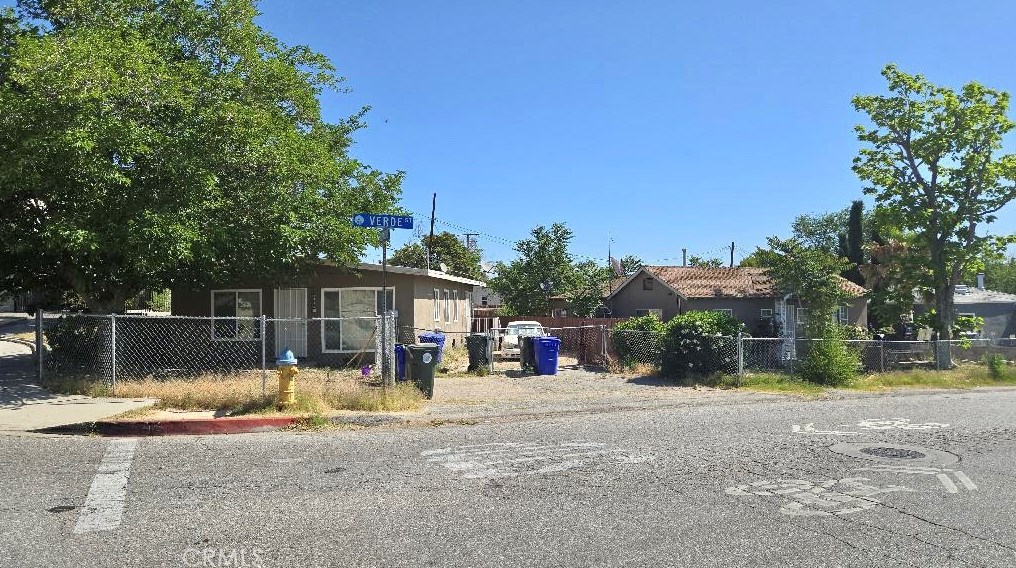 16738 Verde St, Victorville, CA 92395-3913