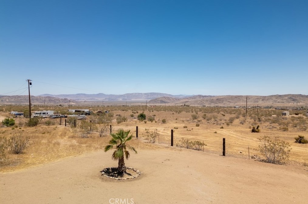 2633 Kickapoo Trl, Yucca Valley CA 92285-3419 exterior