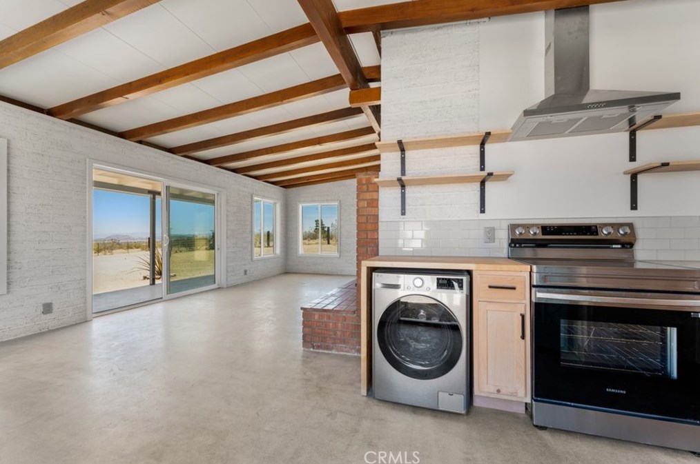 2633 Kickapoo Trl, Yucca Valley CA 92285-3419 exterior