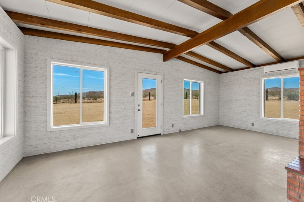 2633 Kickapoo Trl, Yucca Valley CA 92285-3419 exterior