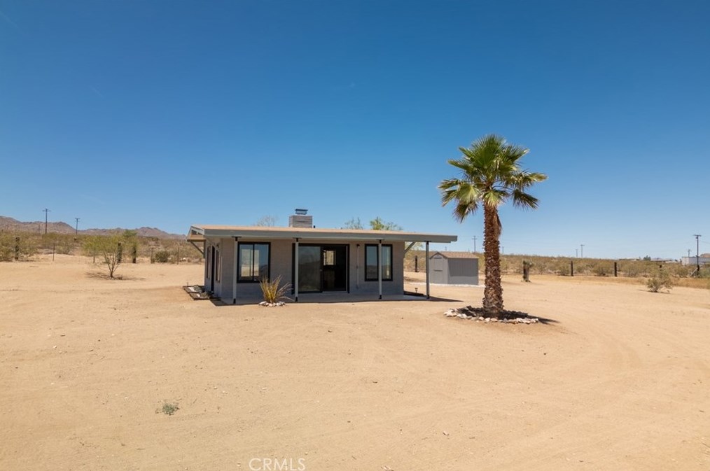 2633 Kickapoo Trl, Yucca Valley CA 92285-3419 exterior