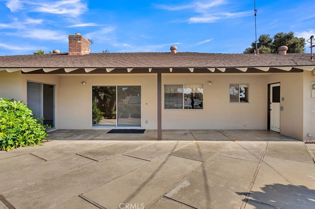 1961 Wetherly Way, Riverside CA 92506-3564 exterior