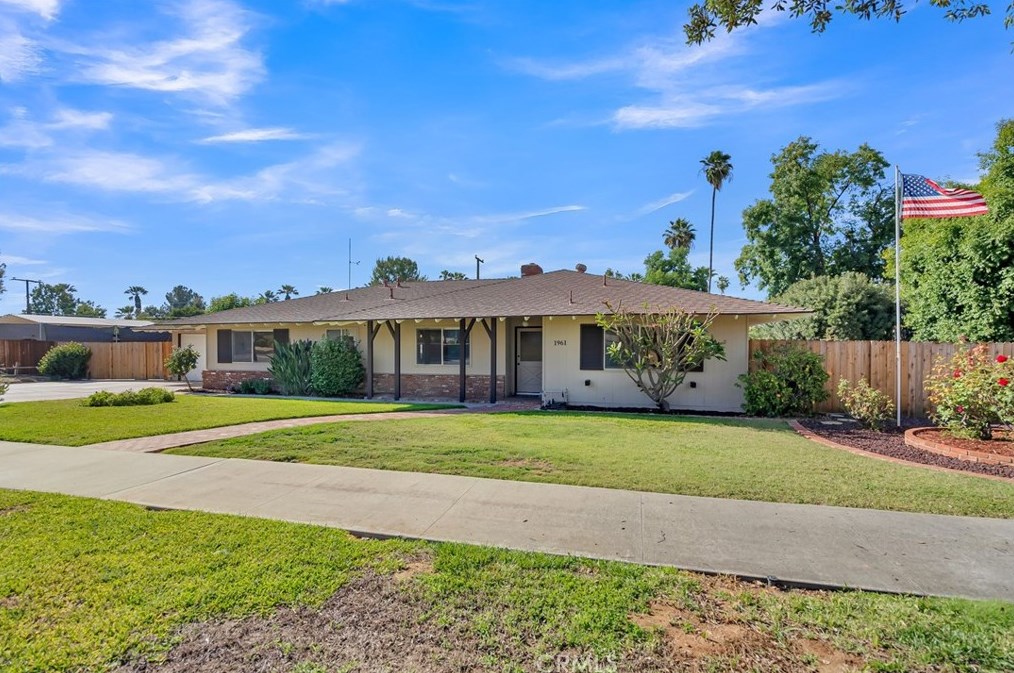 1961 Wetherly Way, Riverside, CA 92506-3566
