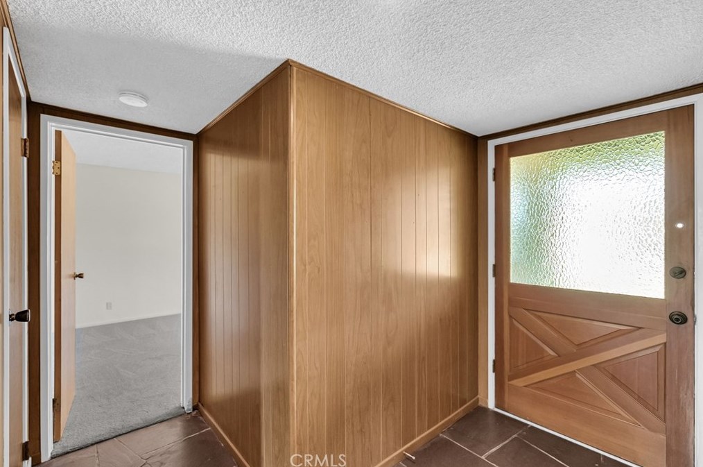 1961 Wetherly Way, Riverside CA 92506-3564 exterior