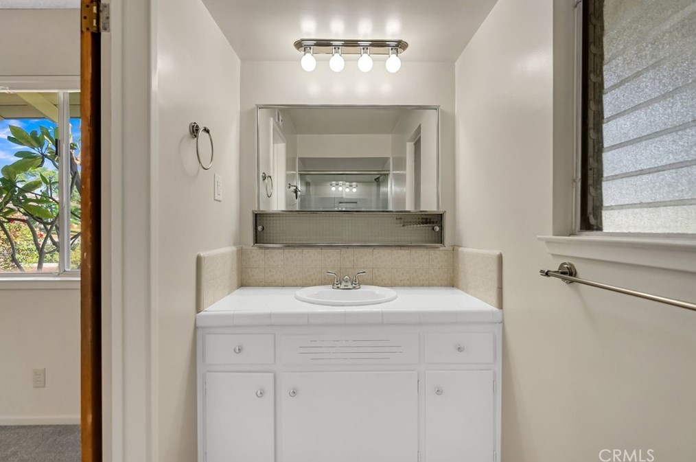 1961 Wetherly Way, Riverside CA 92506-3564 exterior