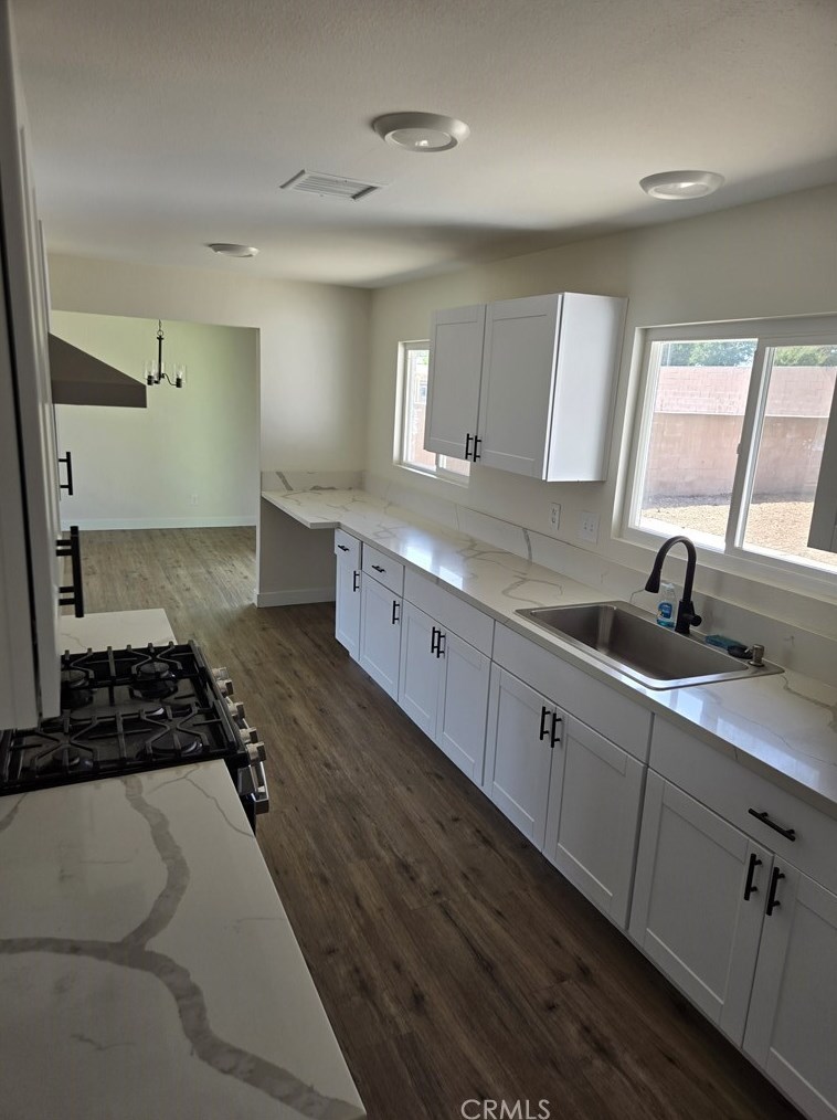 16044 Hawthorne Ave, Fontana, CA 92335