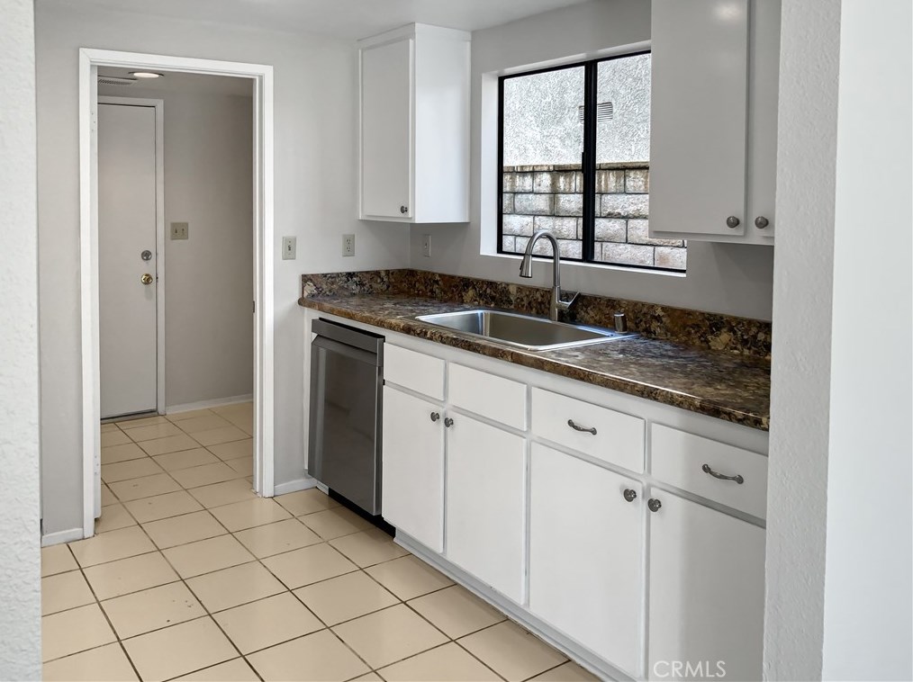 1810 W Admiralty St, Colton, CA 92324