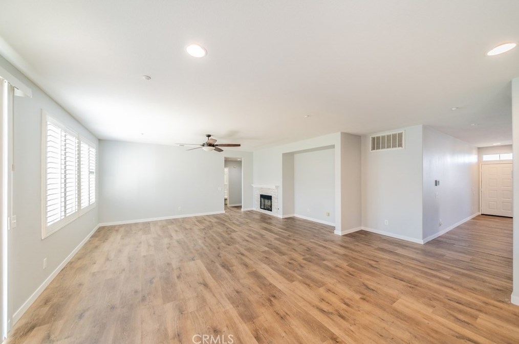 15734 Rosewood Way, Fontana, CA 92336