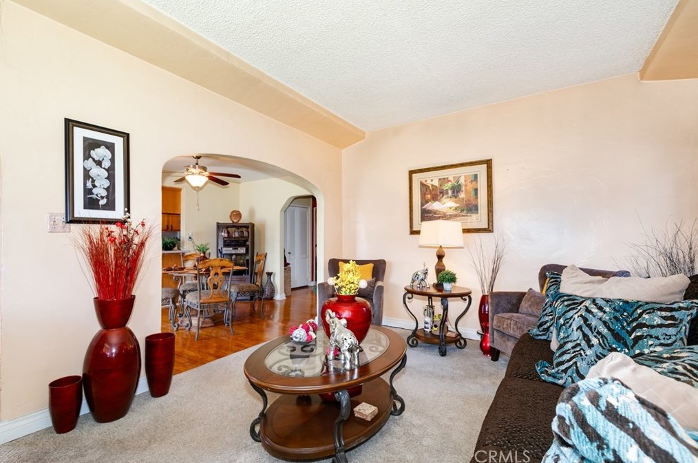 8635 Haas Ave, Los Angeles CA  90047-3220 exterior