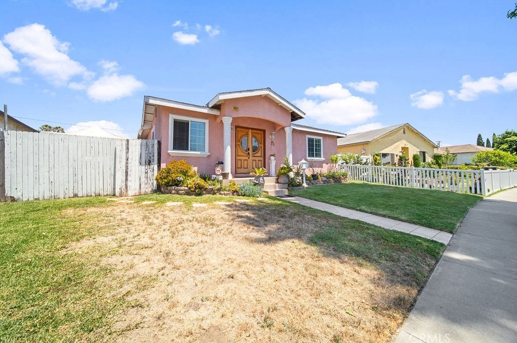 4621 Cardwell St, Lynwood, CA 90262