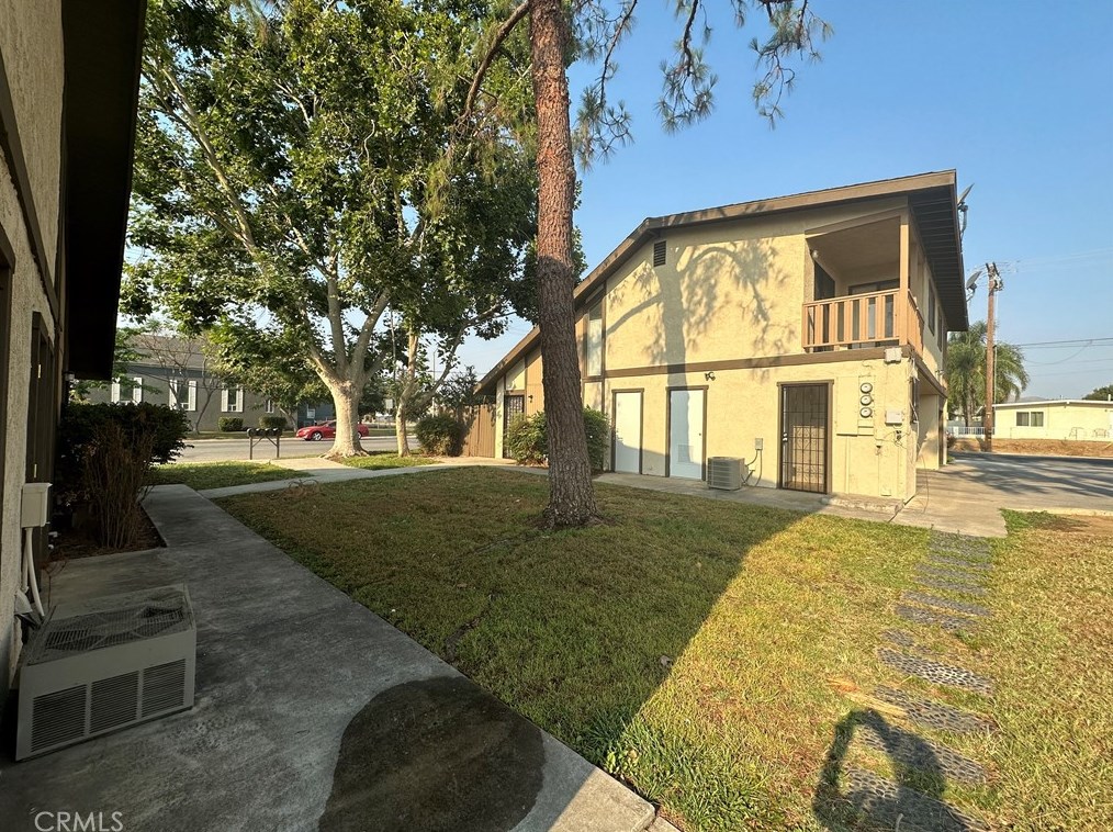 9831 Cypress Ave, Riverside, CA 92503-1788