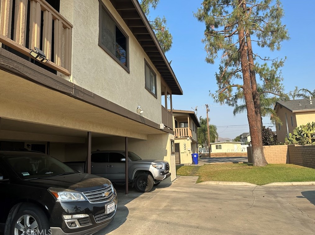 9831 Cypress Ave, Riverside CA  92503-1788 exterior