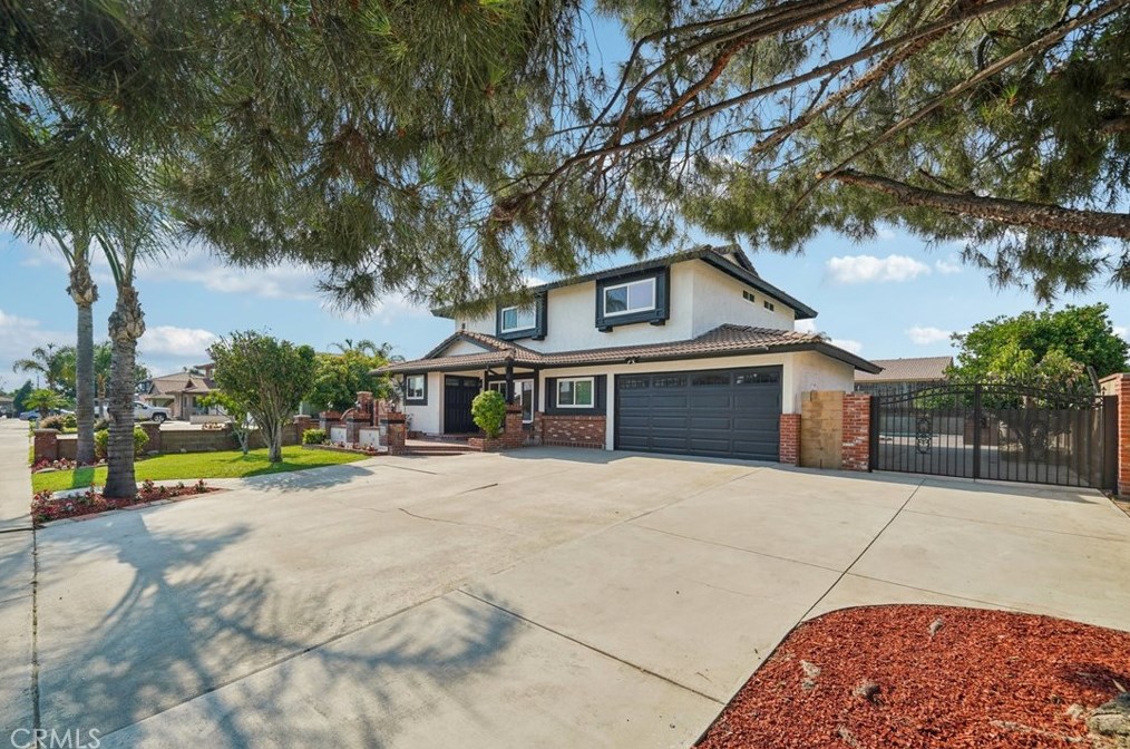 824 W Mariana St, Rialto, CA 92376