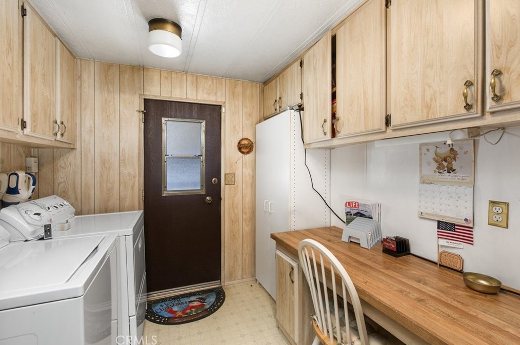 1456 Philadelphia St, Ontario CA  91761-5703 exterior