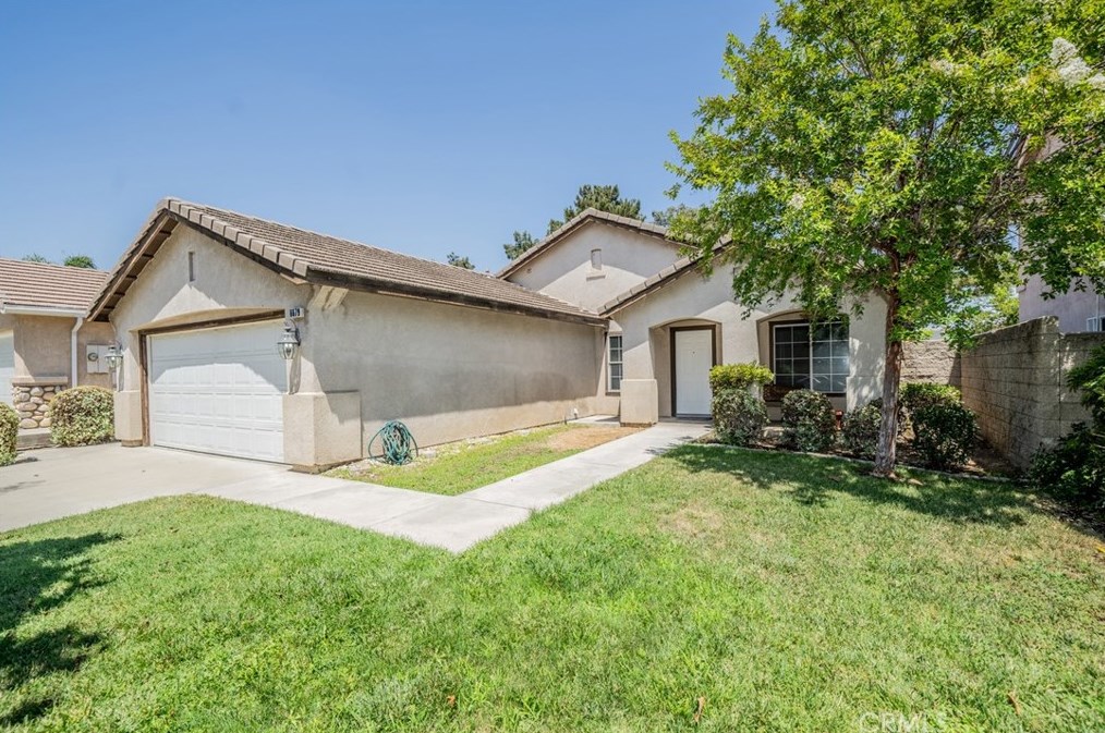 6679 Earhart Ave, Fontana, CA 92336