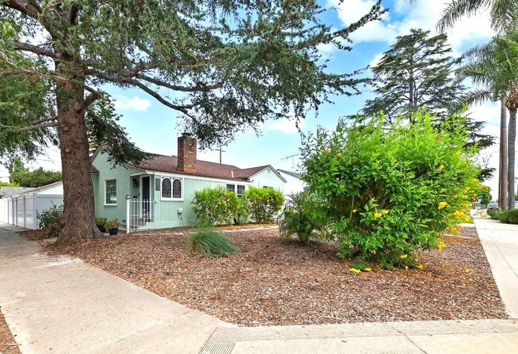 204 N Jewell Pl, Orange, CA 92868