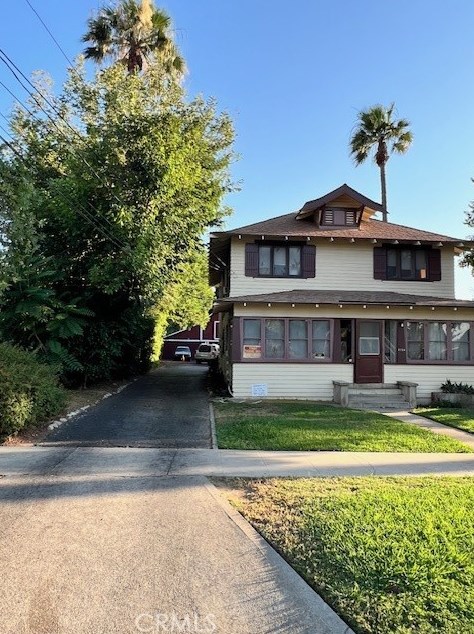 2726 5th St, Riverside, CA 92507-4184