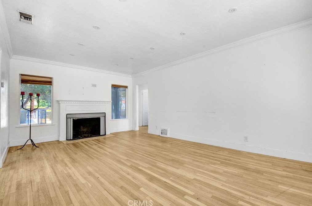 4594 Beatty Dr, Riverside, CA 92506-2382