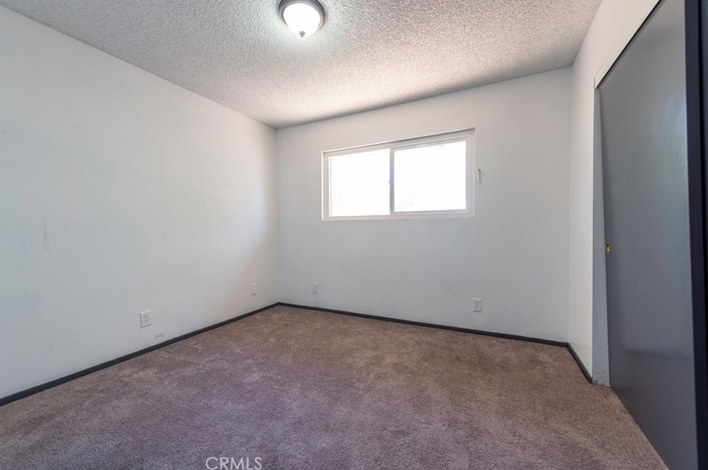 14524 Willow St, Hesperia CA  92345-2725 exterior